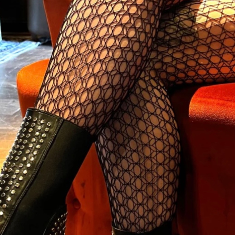 SNAG Gilded Glamour Fishnet Tights sz C/D